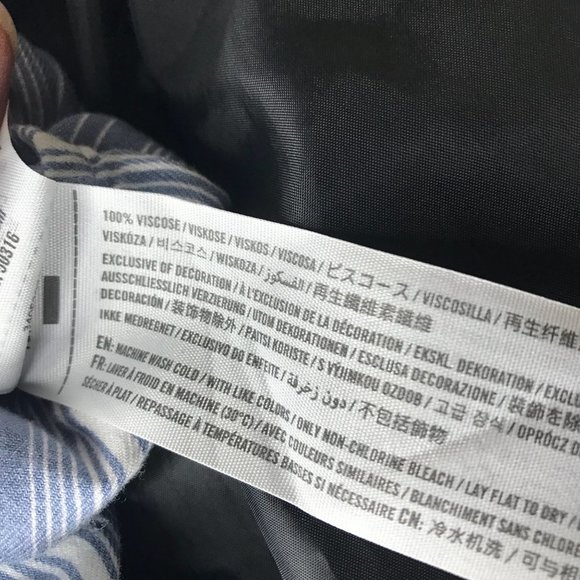 EUC $34 Hollister Medium Blue Stripe Off Shoulder Mid Sleeve Summer Crop Top - Picture 6 of 6